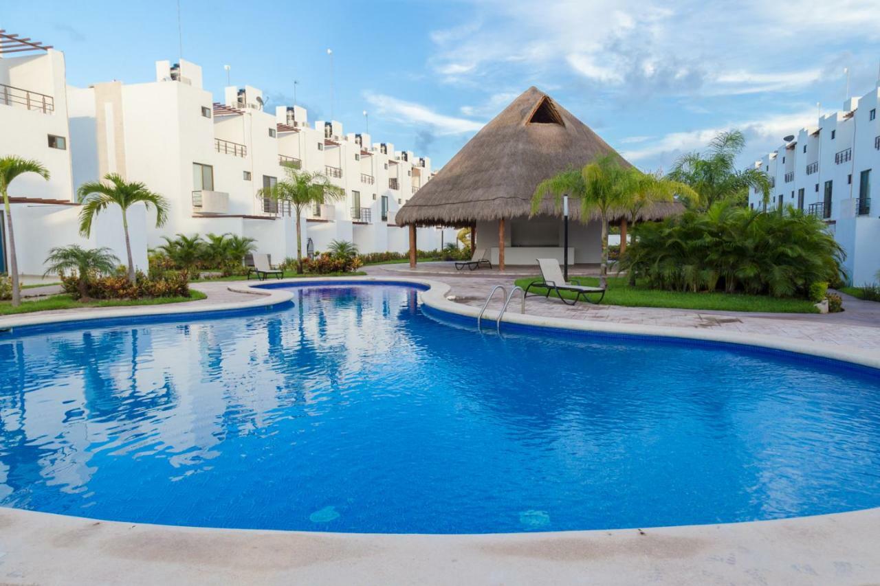 Villa Ana Lucia. Плая дел Кармен Екстериор снимка